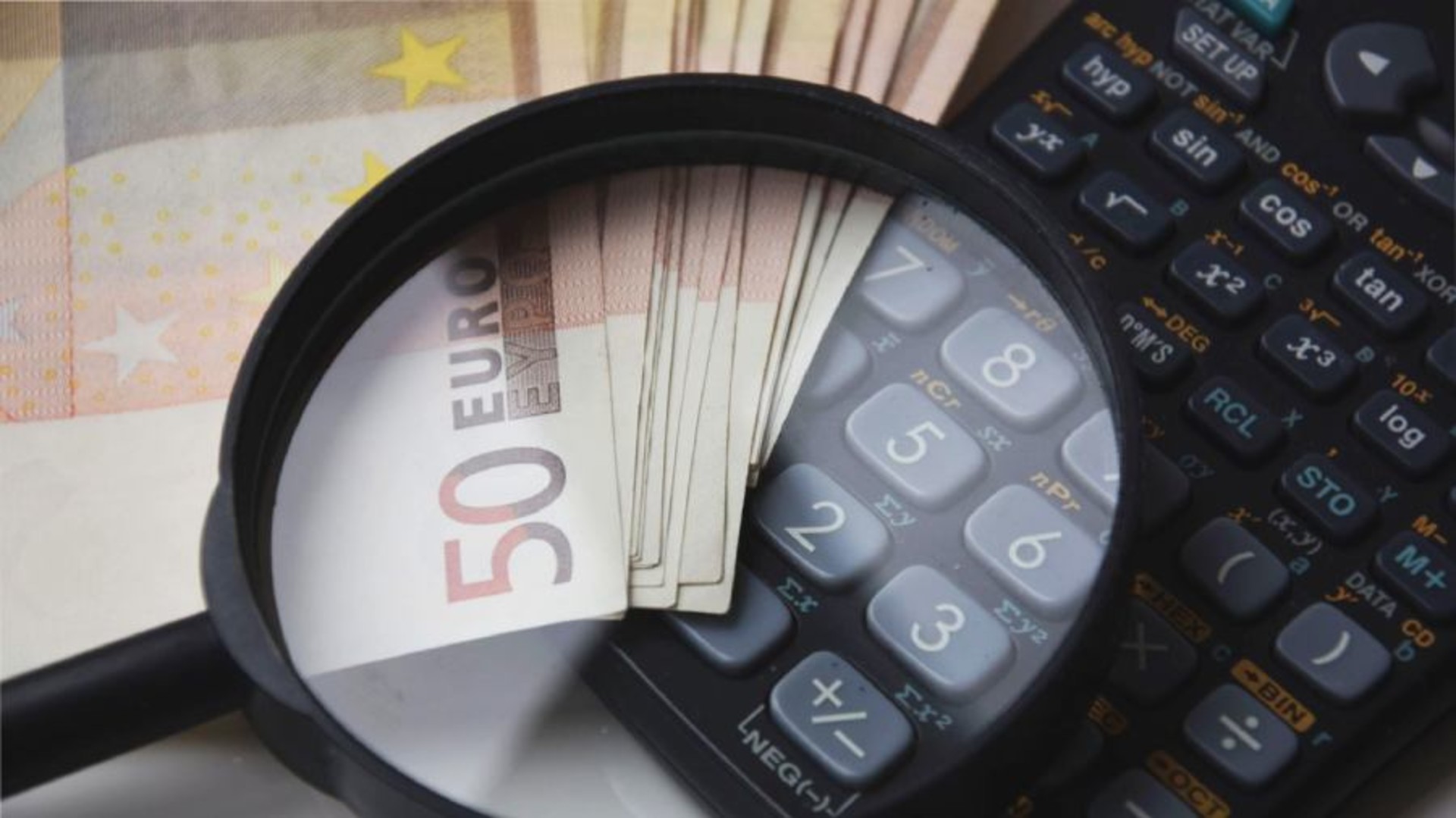 Wat kost een boekhouder in $year+1? Voor ZZP en BV